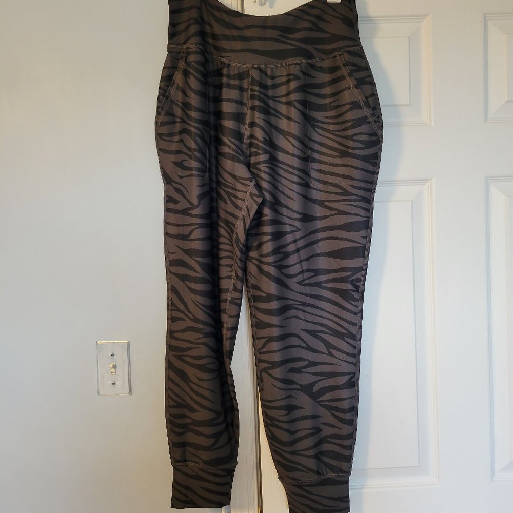 Old Navy Active Powersoft Zebra Jogger